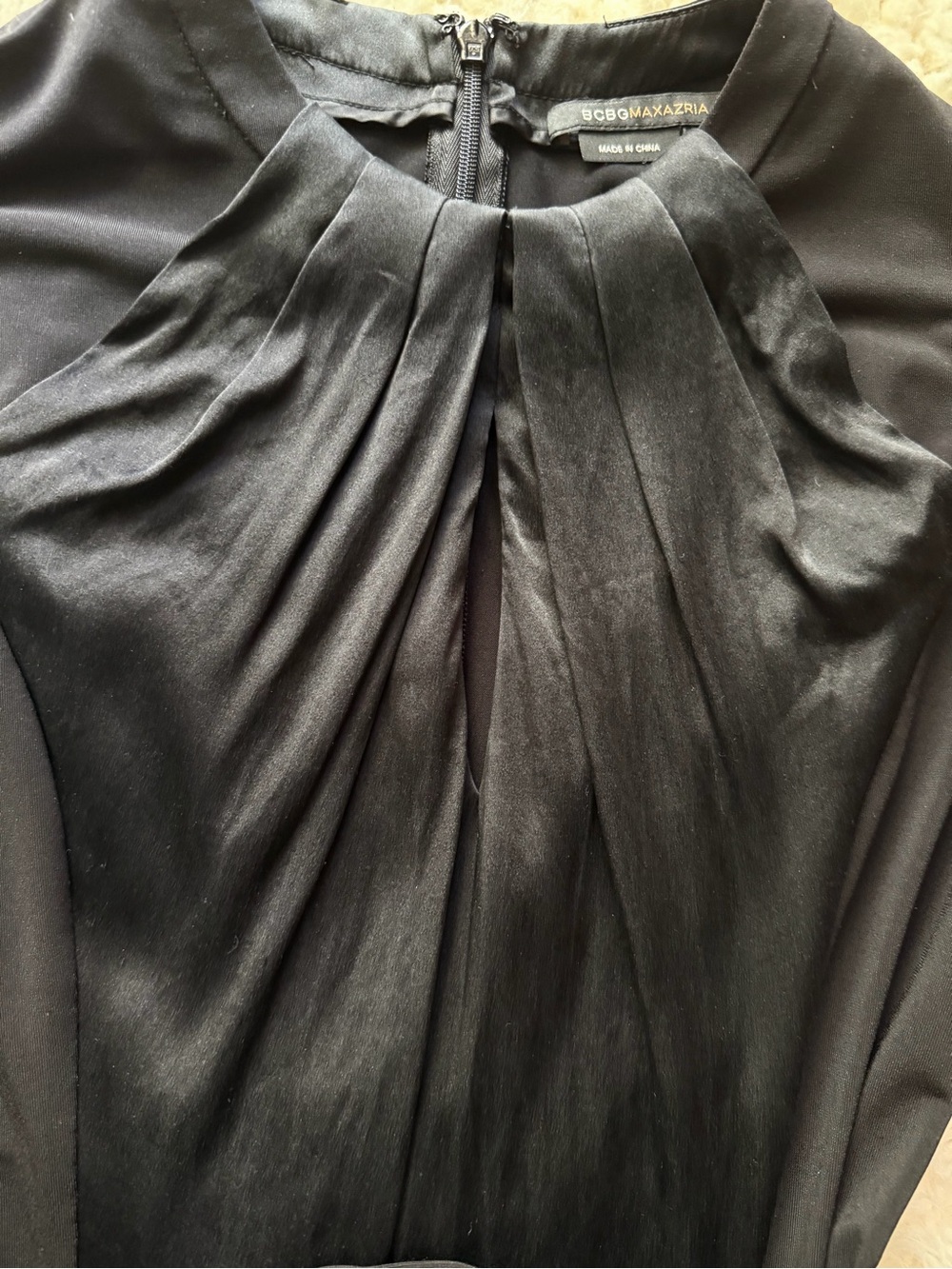 BCBGMAXAZRIA Vintage Black High Pleated Neck Cap Sleeve Dress with Belt Size 4 - Picture 8 of 10